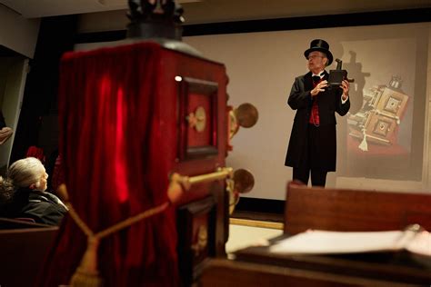 Lost in time: Rediscovering the forgotten past through the magic lantern theater